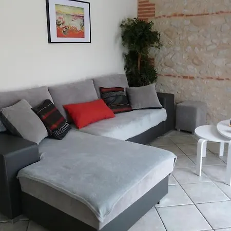 Casa de Férias Une Pause Dans Le Sud. 98 M2.plain Pied. Piscine . Villemolaque
