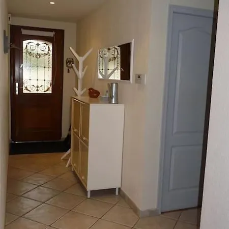 Casa de Férias Une Pause Dans Le Sud. 98 M2.plain Pied. Piscine .